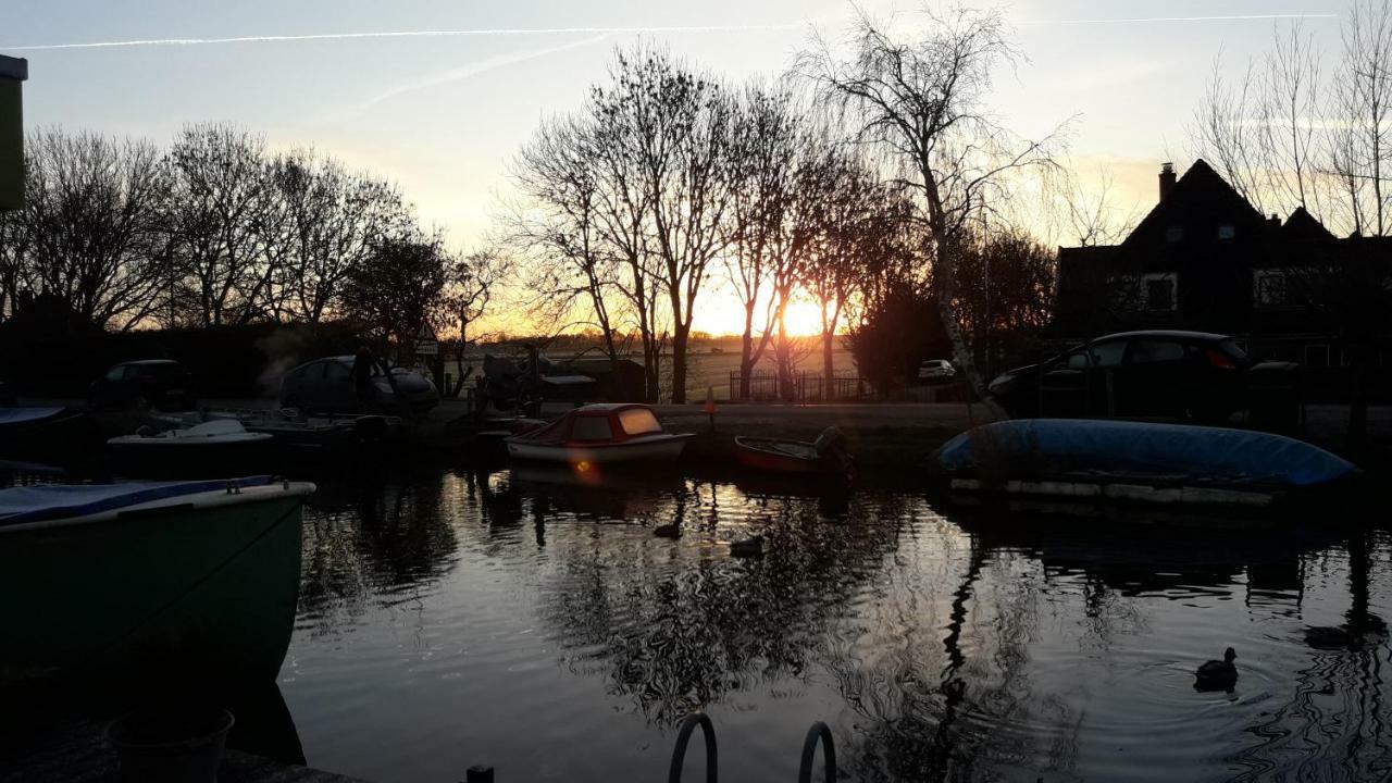 Out Of Amsterdam, River Apartment Close To City Broek in Waterland Zewnętrze zdjęcie